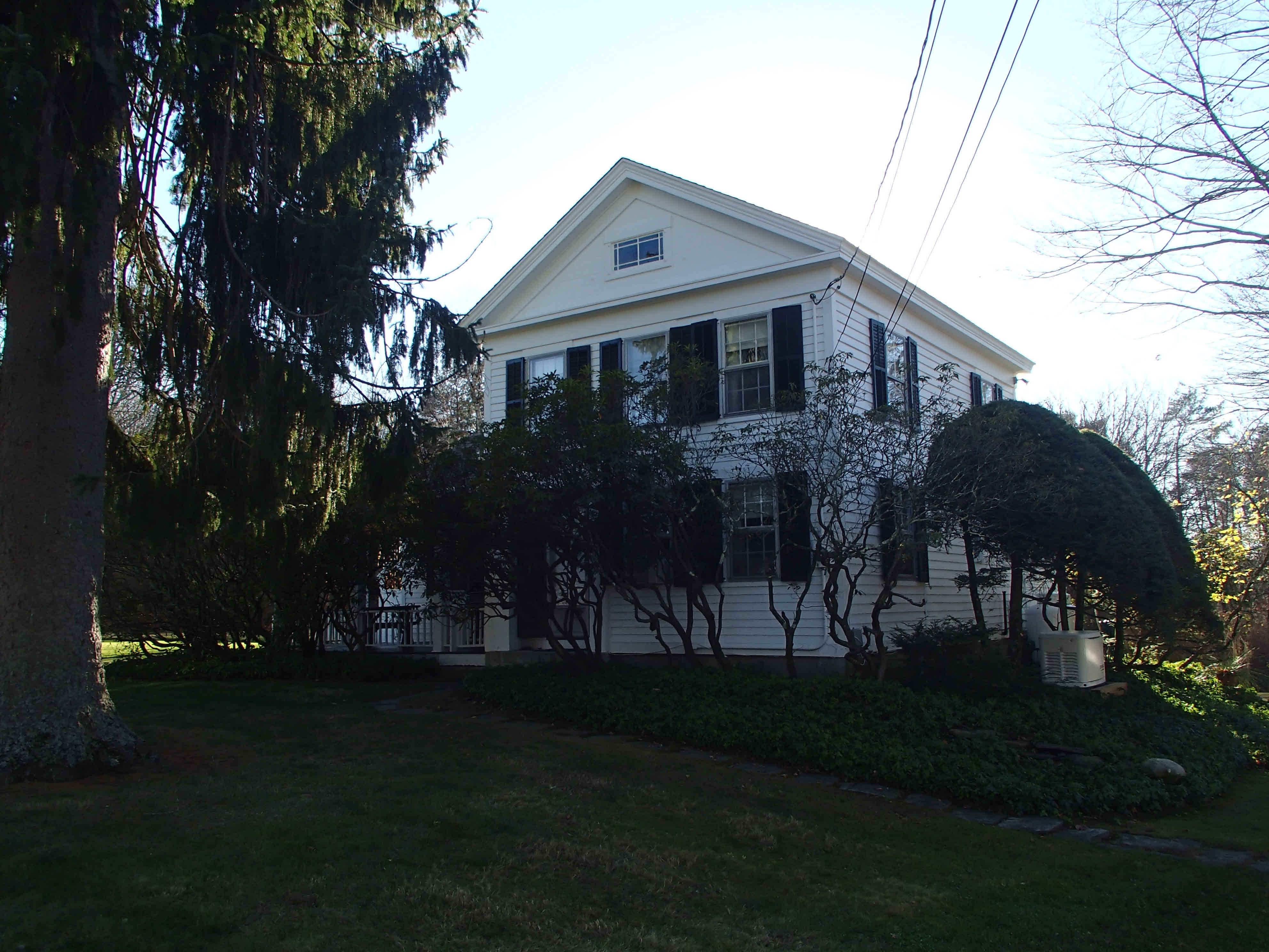 Building photograph for 19 HUT HILL RD